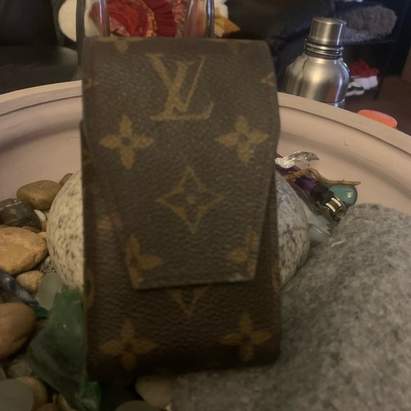 Authentic Louis Vuitton Case - Picture 3 of 3